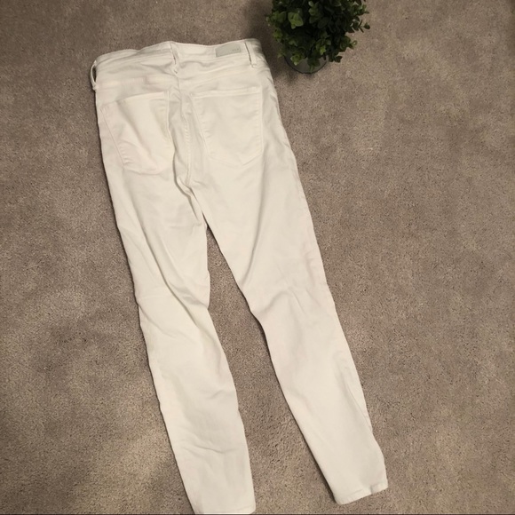 🤍HOST PICK 🤍White Abercrombie Jean - Picture 7 of 7